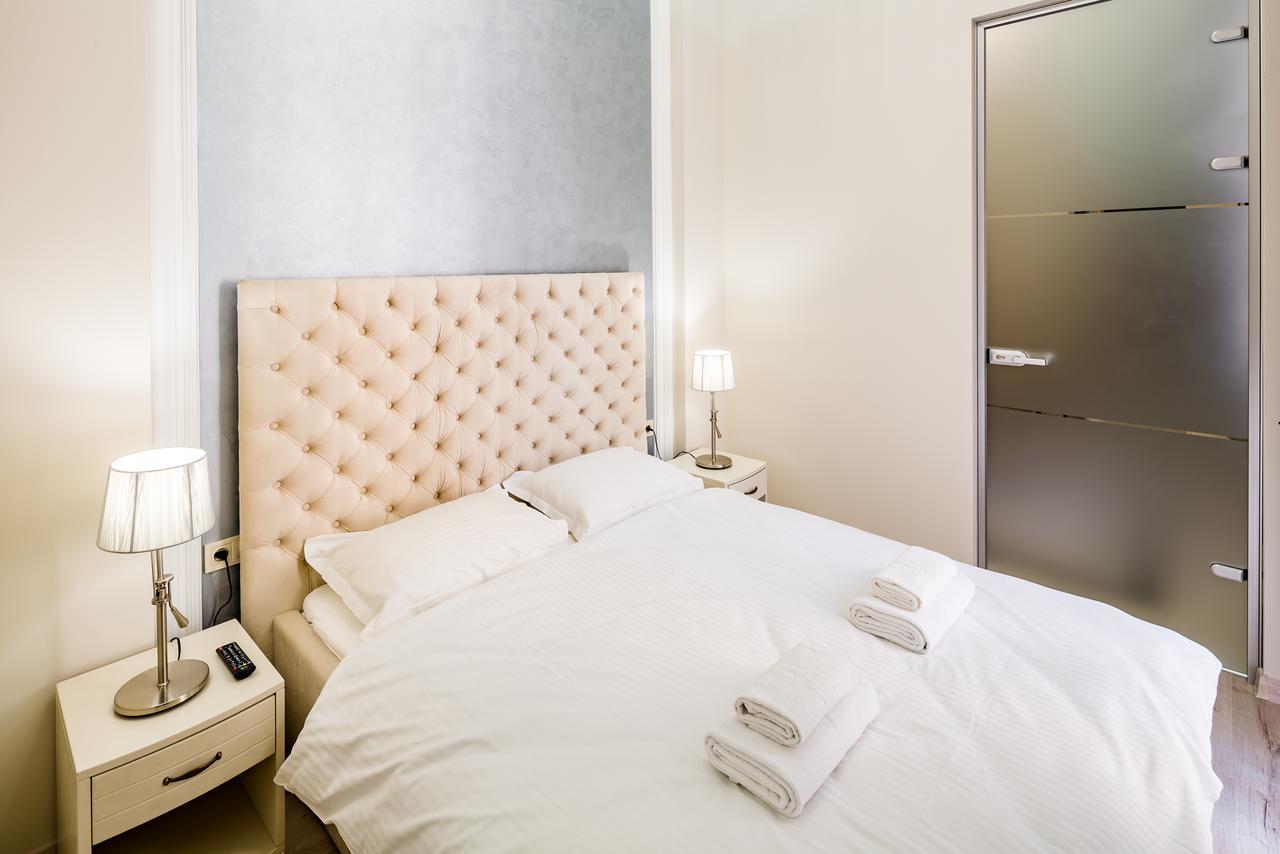 Leogrand Deluxe Apartments On Doroshenka 17 Lviv Eksteriør billede