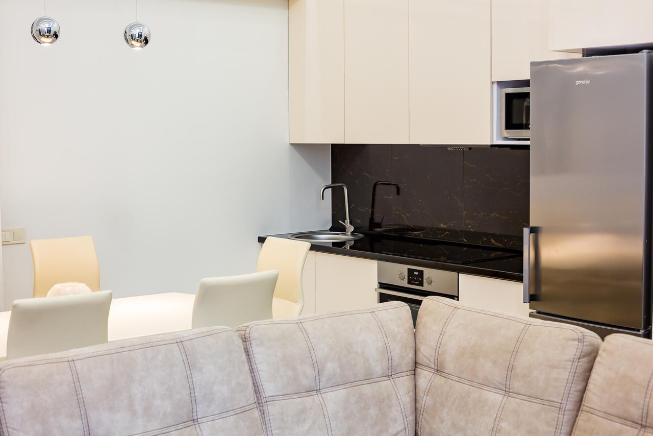 Leogrand Deluxe Apartments On Doroshenka 17 Lviv Eksteriør billede